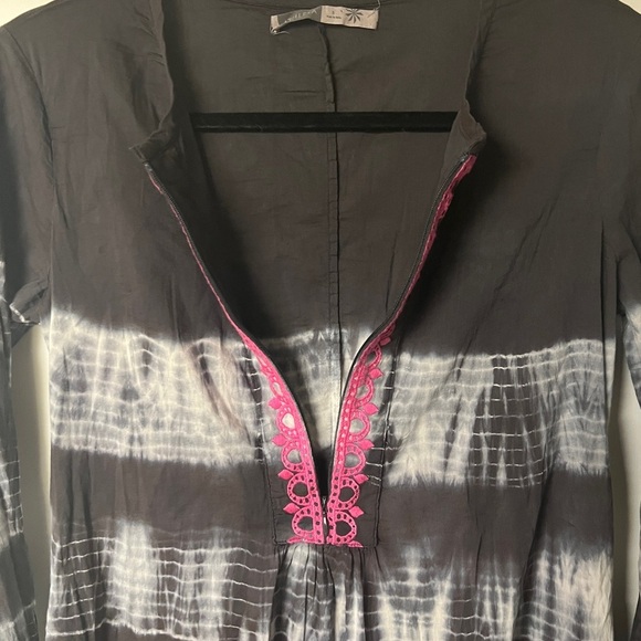 Athleta Gray and White tie die Long Sleeve Cover Up with Pink Detail Size S - Picture 3 of 7